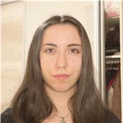 Estudiante de profesorado de inglés que brinda clases a niños entre 6 a 12